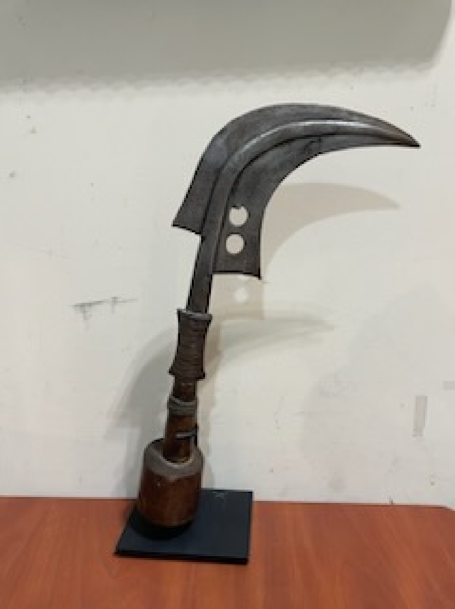 Antique Replica Trumbash Knife of the Mangbetu People