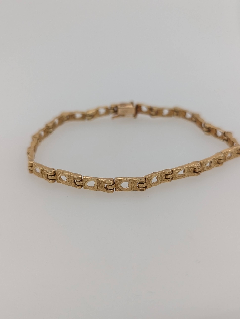 14K Yellow Gold Nugget Link Hinged Bracelet; 7 inches