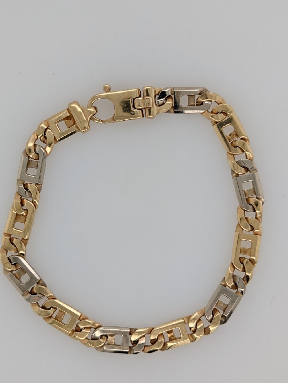 14K Yellow Gold Flattened Fancy Link Bracelet; 8 inches