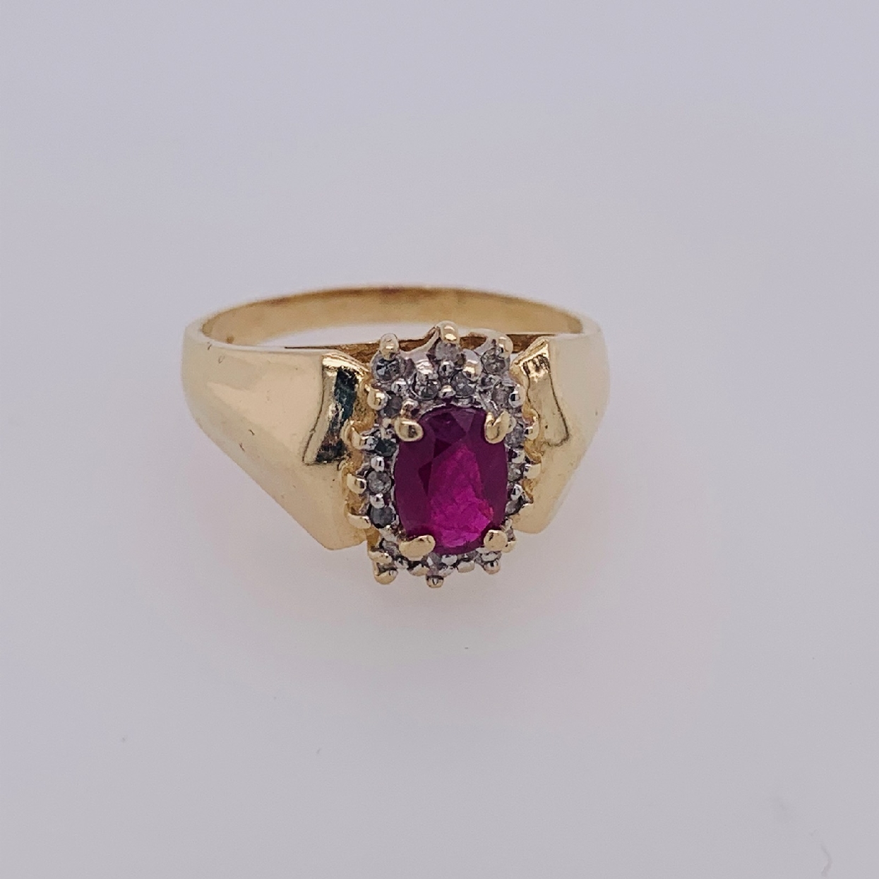18K Yellow Gold Oval Ruby with Diamond Cluster Halo Size 8.25