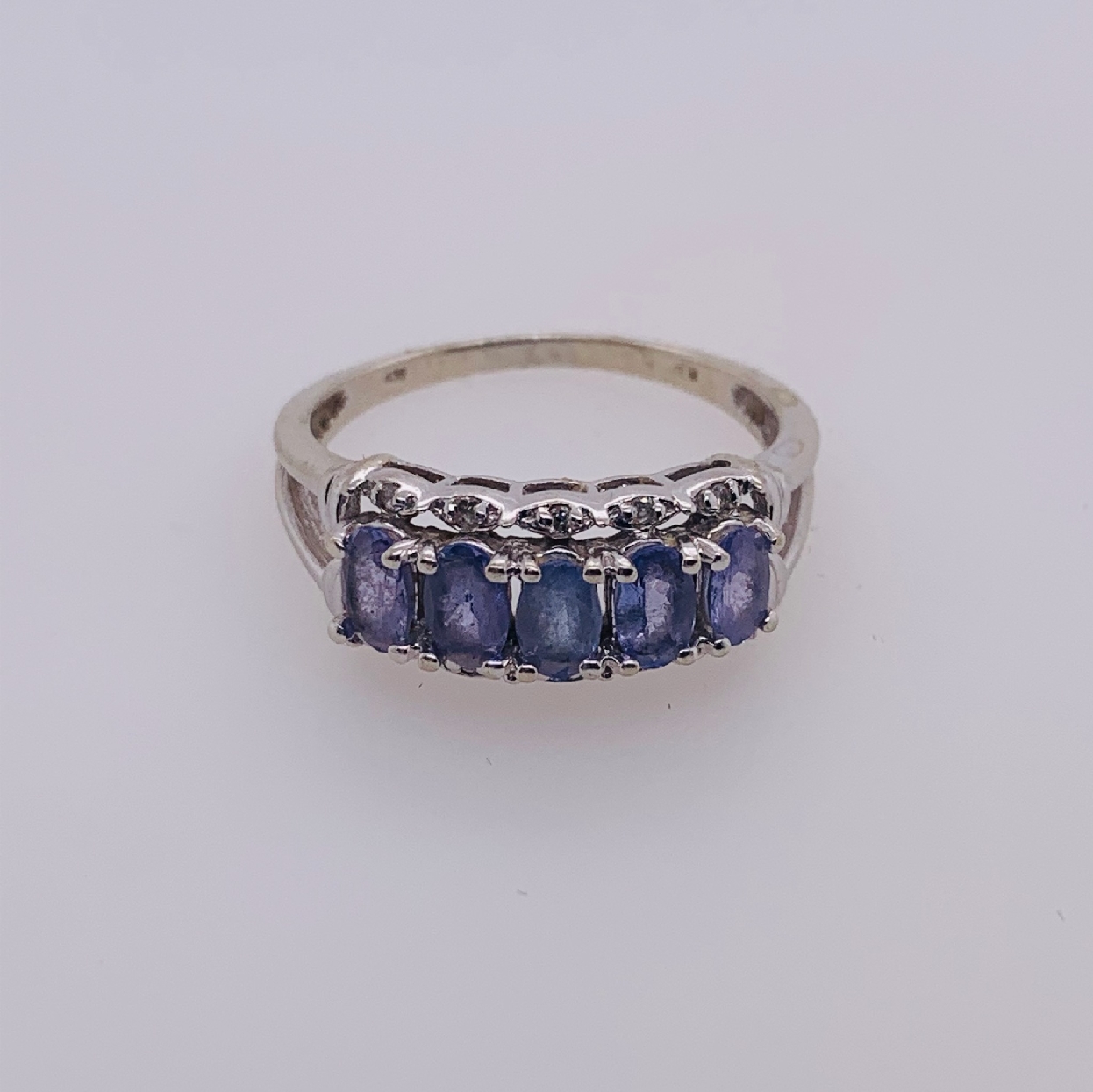 14K White Gold Ring with Tanzanite and Diamond Accents Size 9