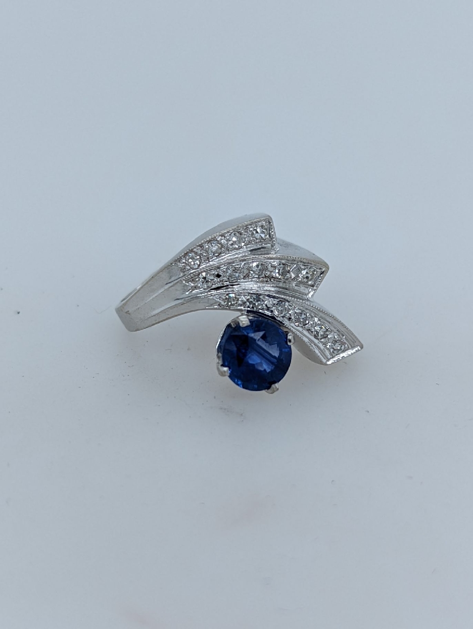 14K White Gold Abstract Sapphire and Diamond Ring; Size 4