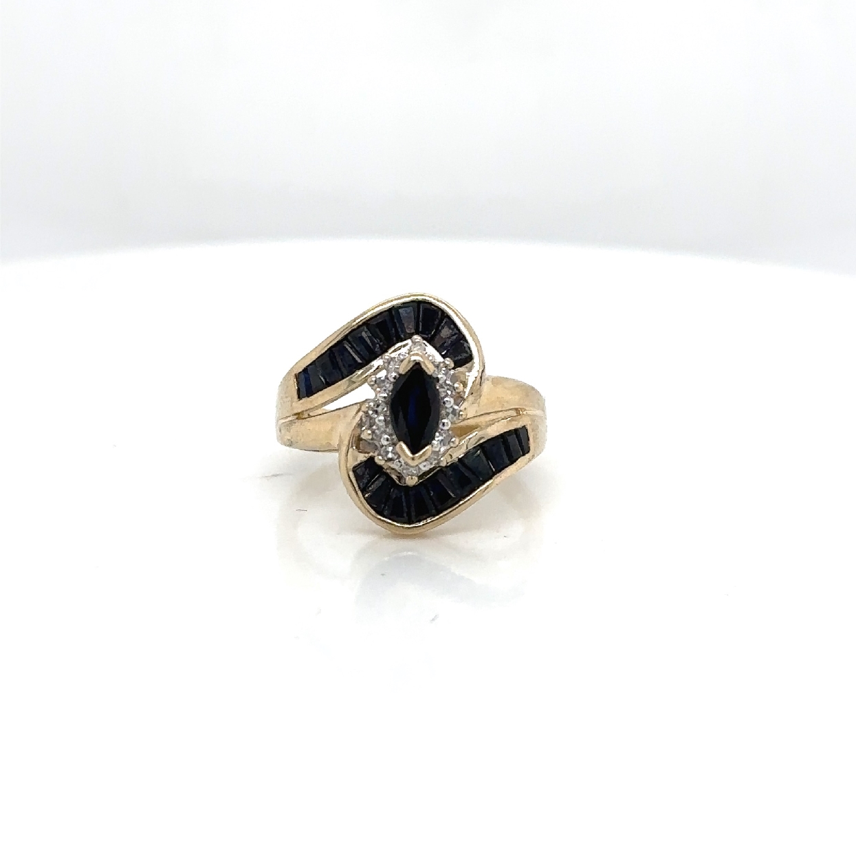 10K Yellow Gold Diamond and Sapphire Ring 

Size 5.75