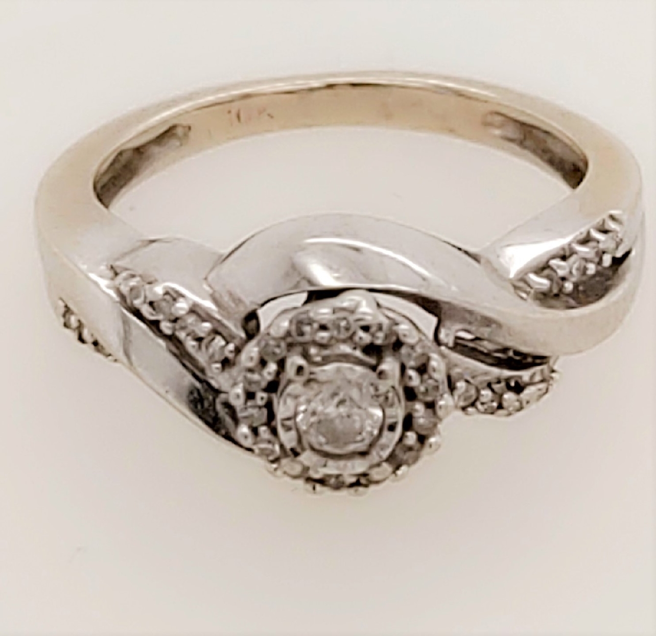 10K White Gold Promise Ring with Twisted Band Size 3