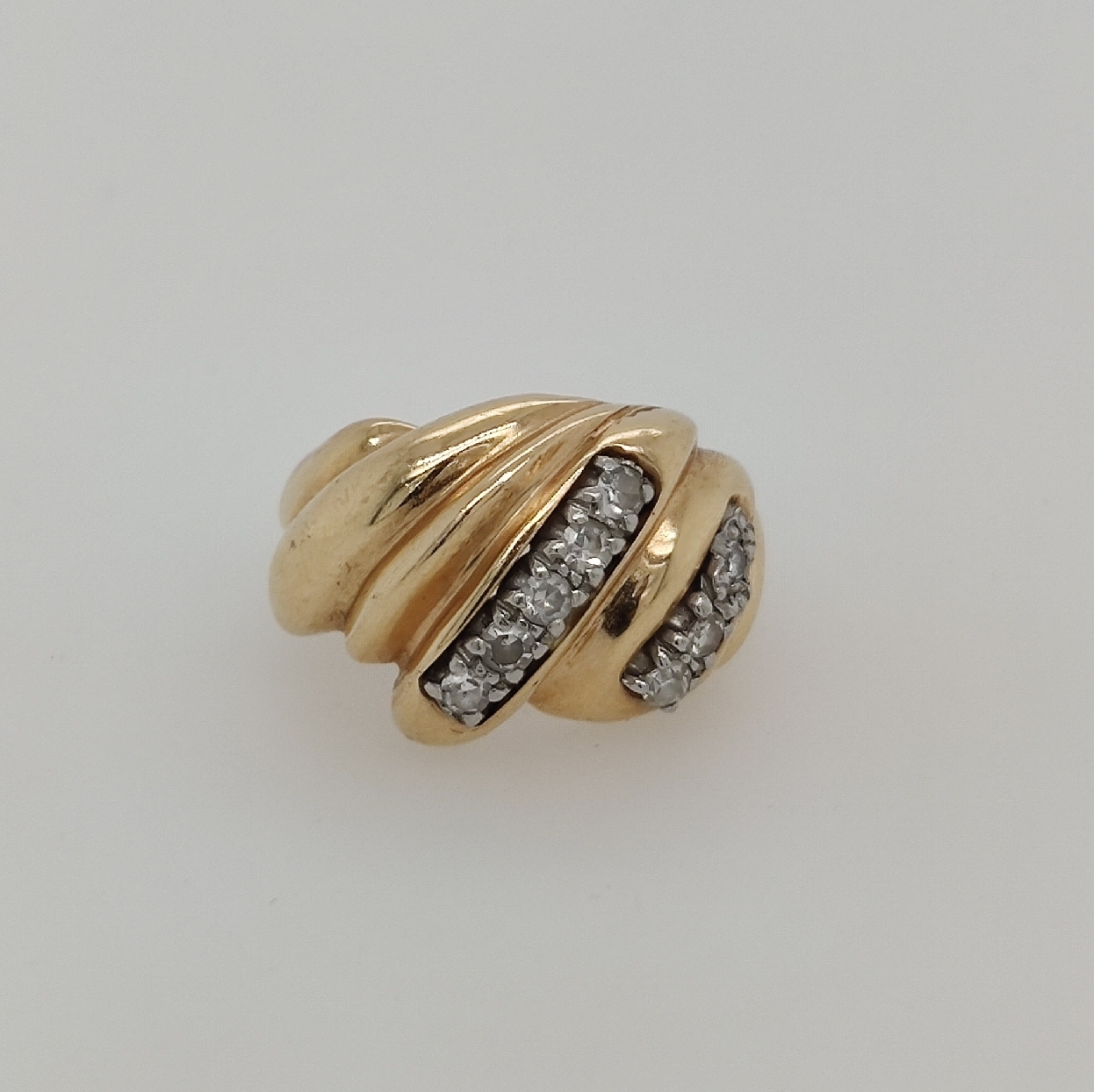18K Yellow Gold Diamond Bypass Style Ring; Size 4.5