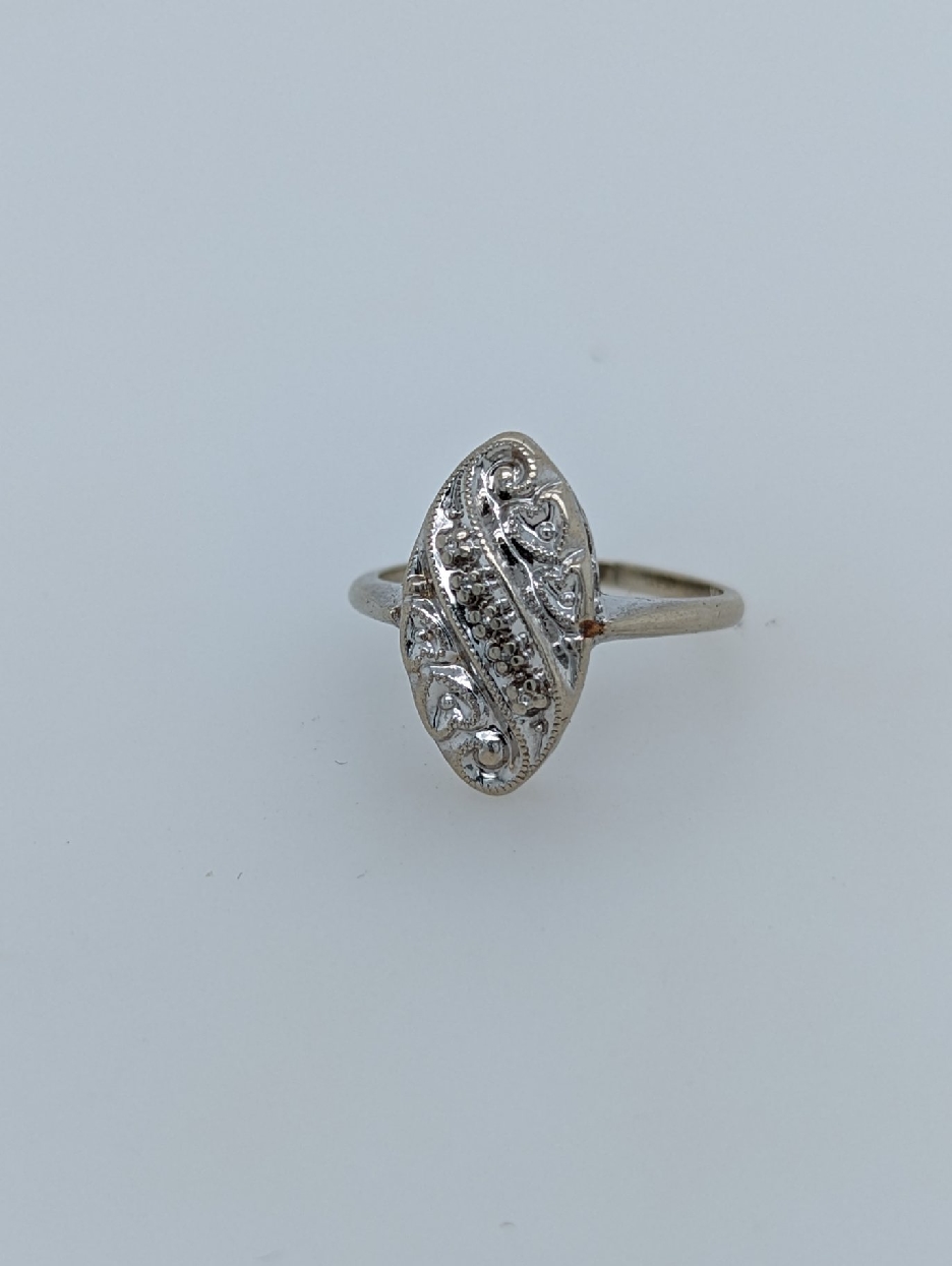 14k White Gold Navette Diamond Princess Ring With Heart Detail Size 6