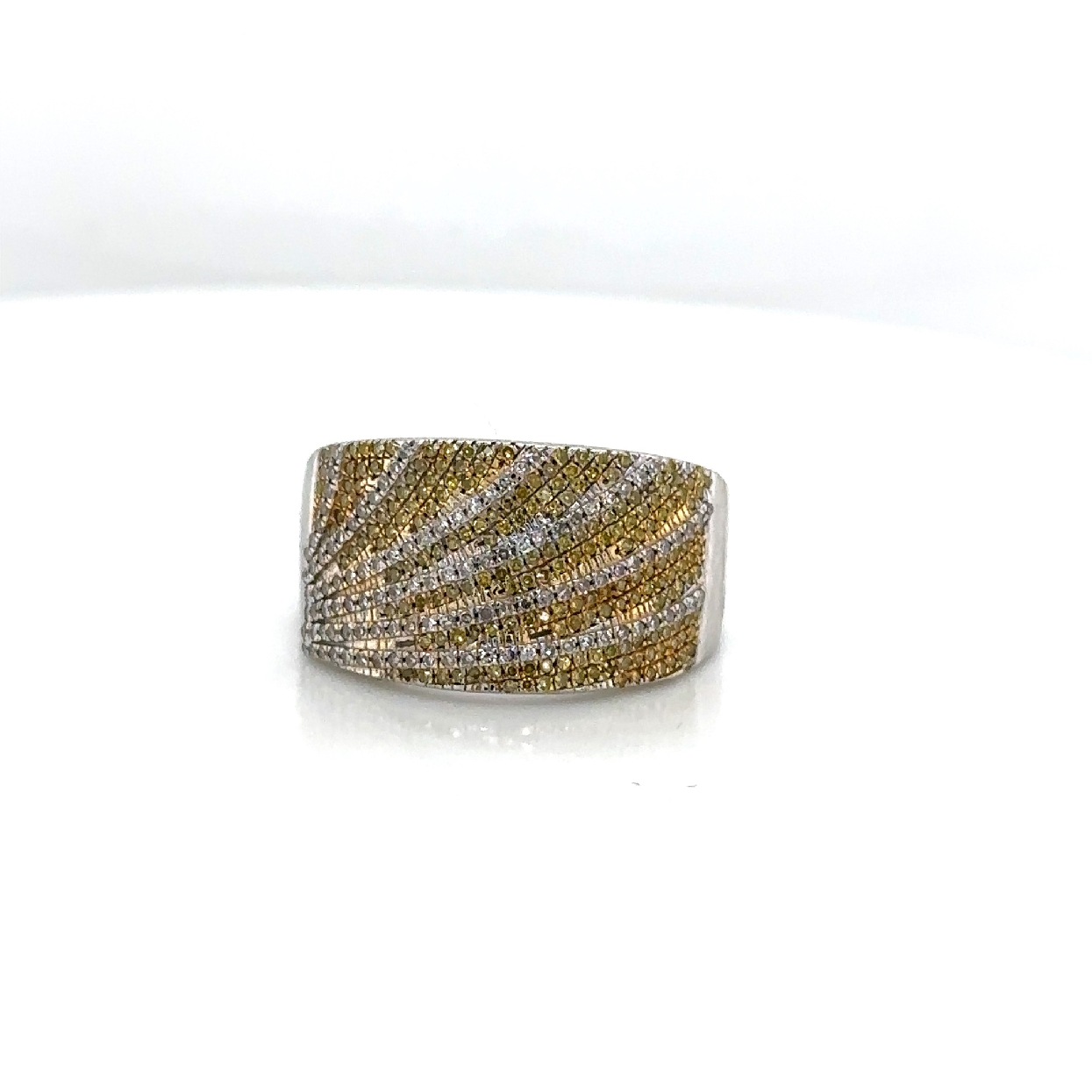 14K White Gold Diamond and Yellow Diamond Ring 

Size 9