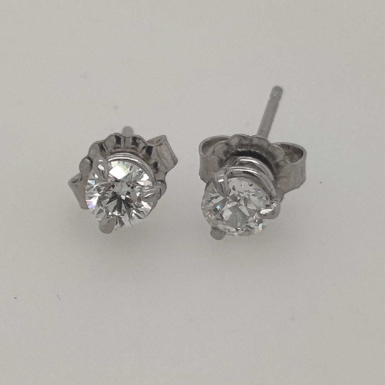 14K White Gold Natural Old Mine Cut Diamond Stud Earrings 0.5CTW GH-VS1