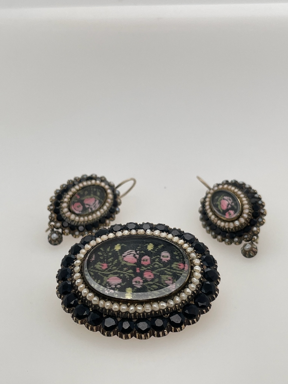 10K yellow gold earring and brooch mourning set with embroidery portrait and onyx and seed pearl halo