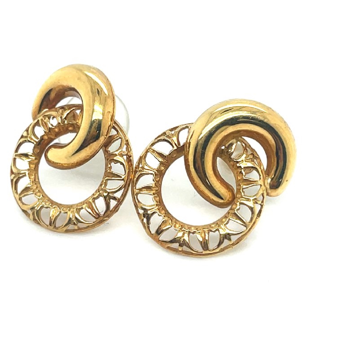 18K Yellow Gold Overlapping Circle Post Earrings