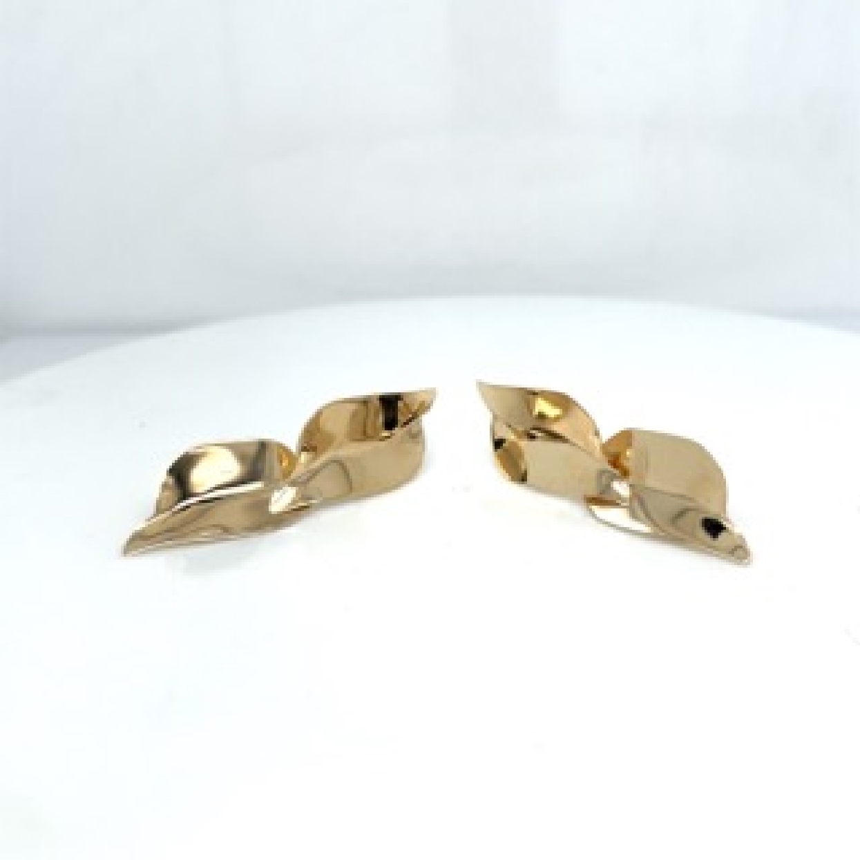 14K Yellow Gold Leaf Earrings 
