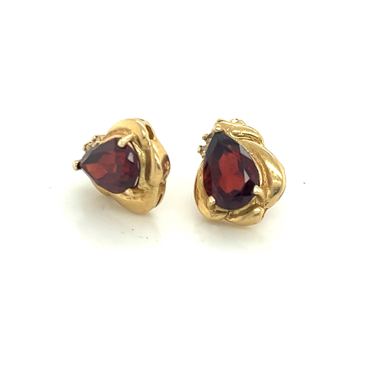 14 K Yellow Gold Pear Shaped Garnet Earings With Diamond Accents
