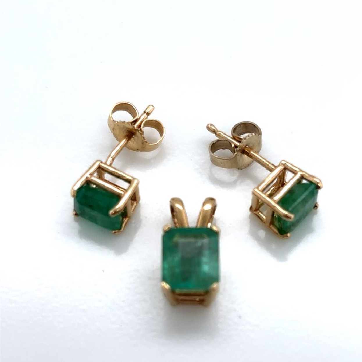 14K Yellow Gold Emerald Cut Emerald Post Earrings and Pendant Suite 