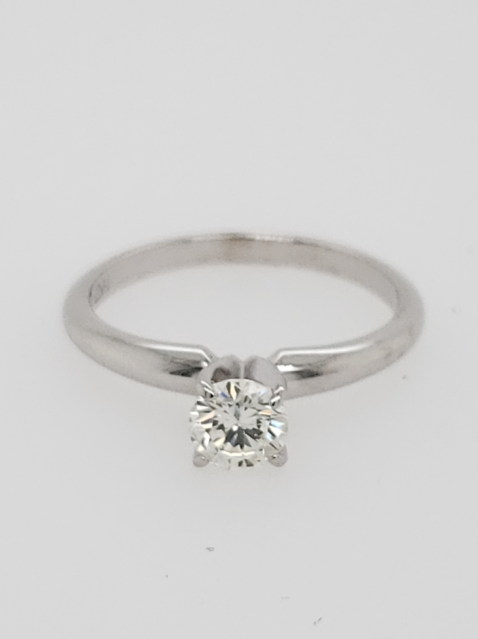 14k White Gold Round Solitaire Engagement Ring Size 5.5
Diamond is Approximately 0.35CT L/VS2