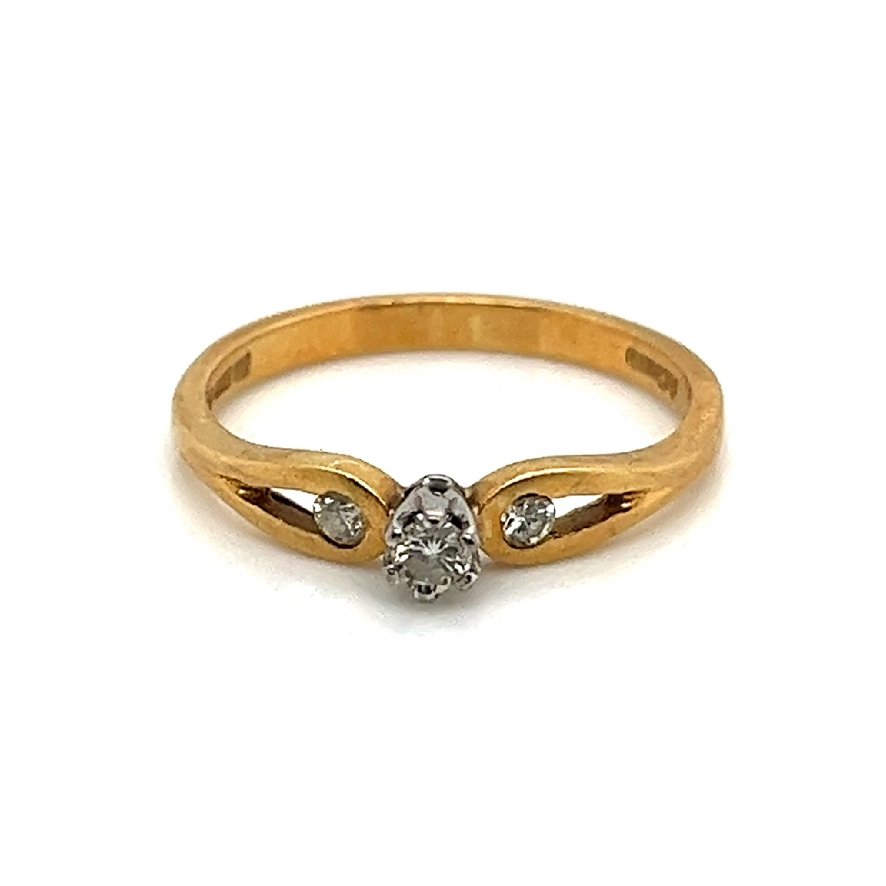 18K Yellow Gold and White Gold Round Diamond Ring with Diamond Accents

Size 6