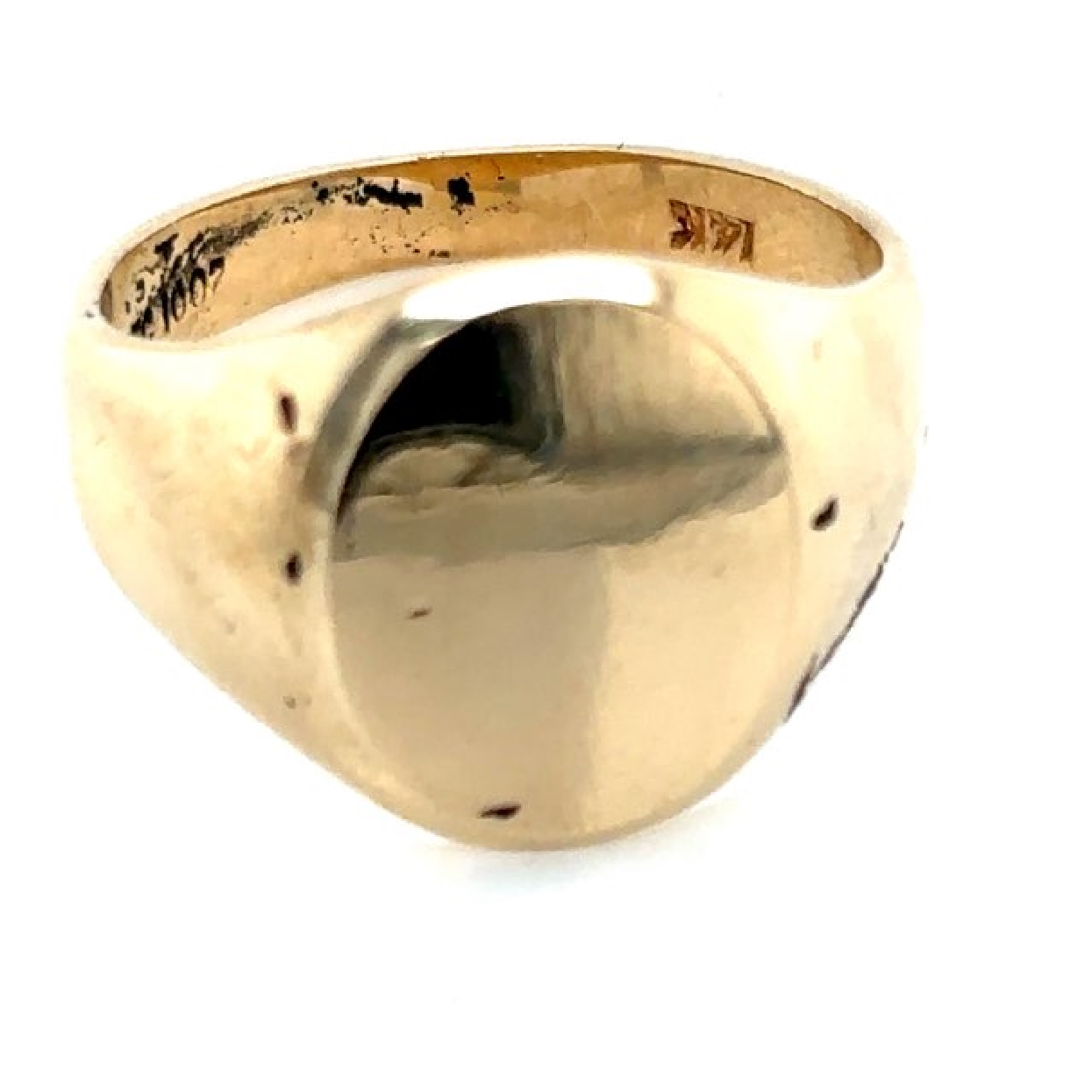 14K yellow gold oval signet ring. size 7
