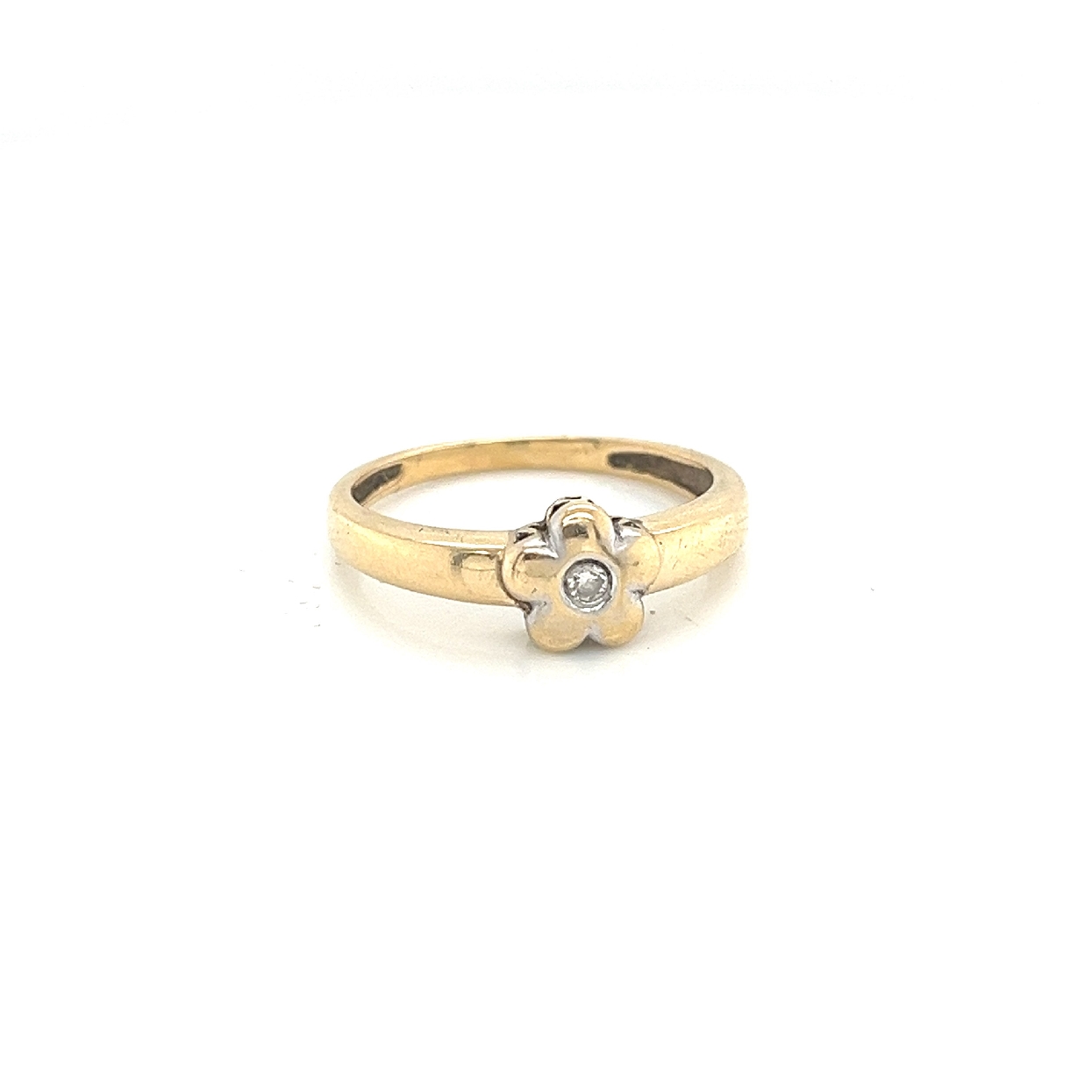 14k Yellow Gold Flower ring with center diamond center size 7