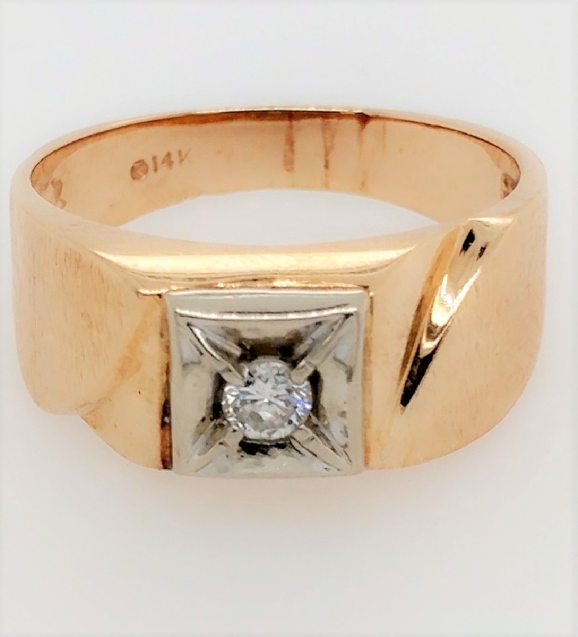 14K Yellow Gold Men s Ring with Diamond Accent
0.12CT
Size 10.5