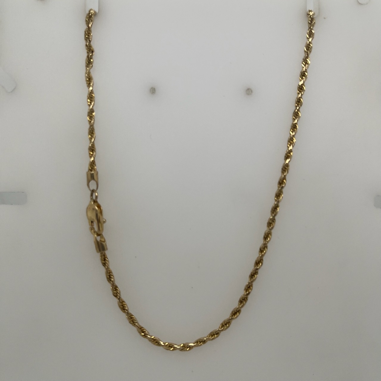 14K Yellow Gold 2.0mm Rope Chain with Lobster Claw

22 Inches