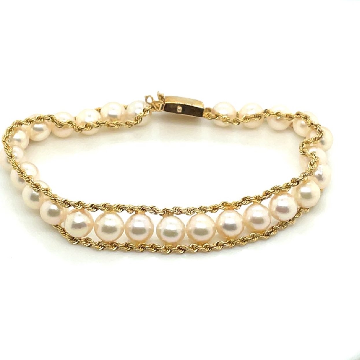14K Yellow Gold Akoya Pearl Bracelet with Double Rope Chain Design 

7.5 Inches 