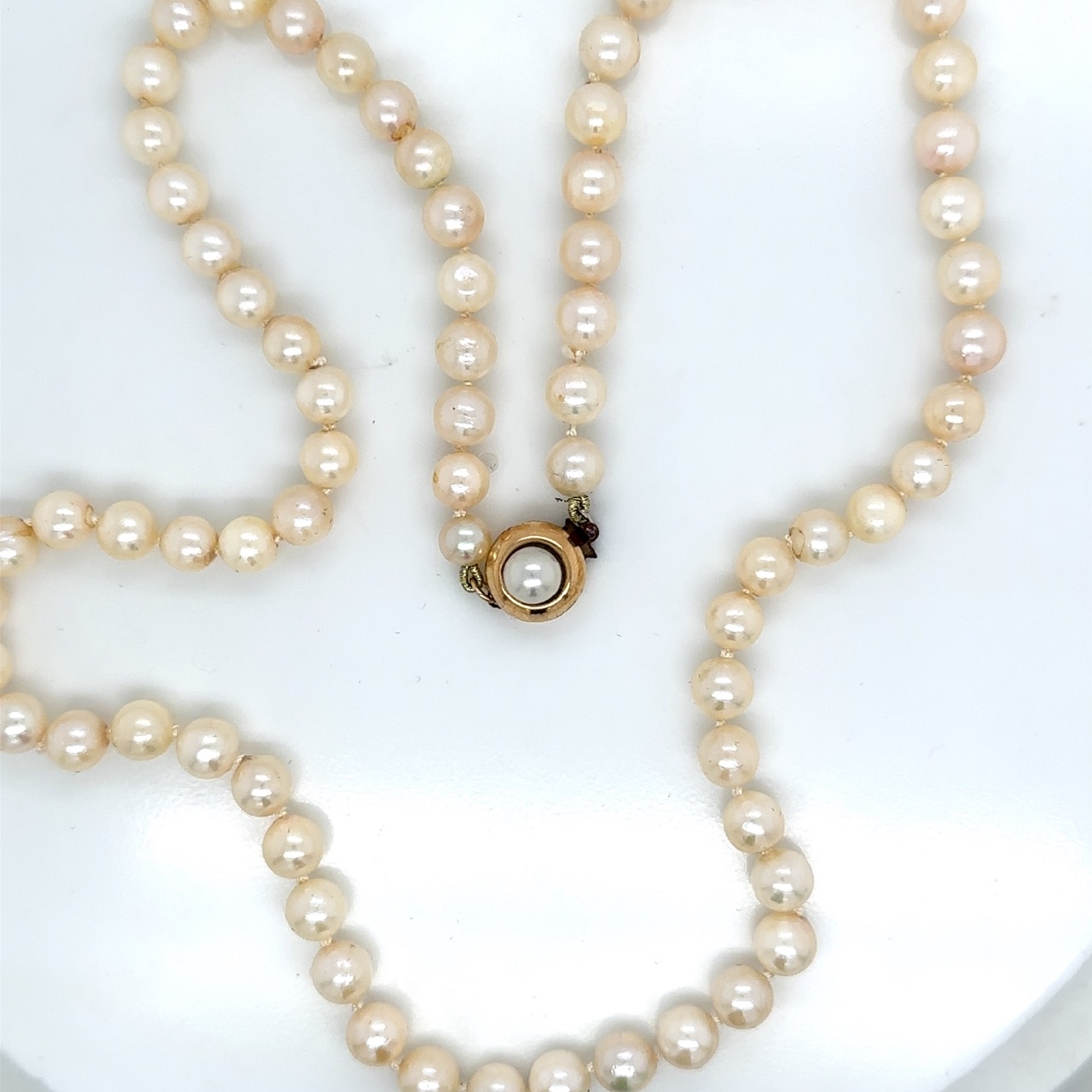 Gold Filled Pearl Necklace 

18 Inches 