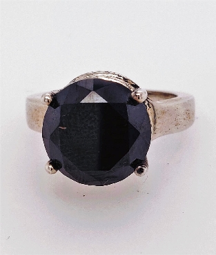 Sterling Silver Black Diamond Solitaire Ring
Size 7
Weight: 8.13 CT
Shape: Round
Cut: Brilliant
Clarity: Opaque
Color: Jet Black
Treatment: Color Enhanced (Heat & Irradiation)
