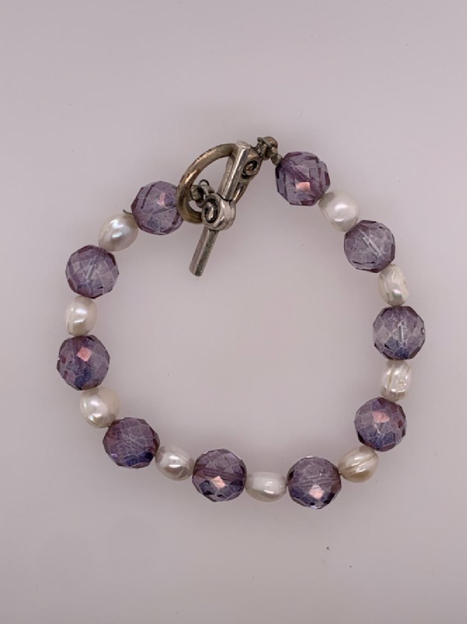 Sterling Silver Amethyst and Pearl Beaded Bracelet with Toggle Clasp 7.75  