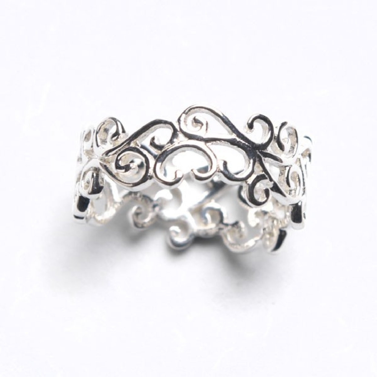 Sterling silver Courtyard Scroll Ring
from the Southern Gates® Courtyard Series. Size 6. R155/6