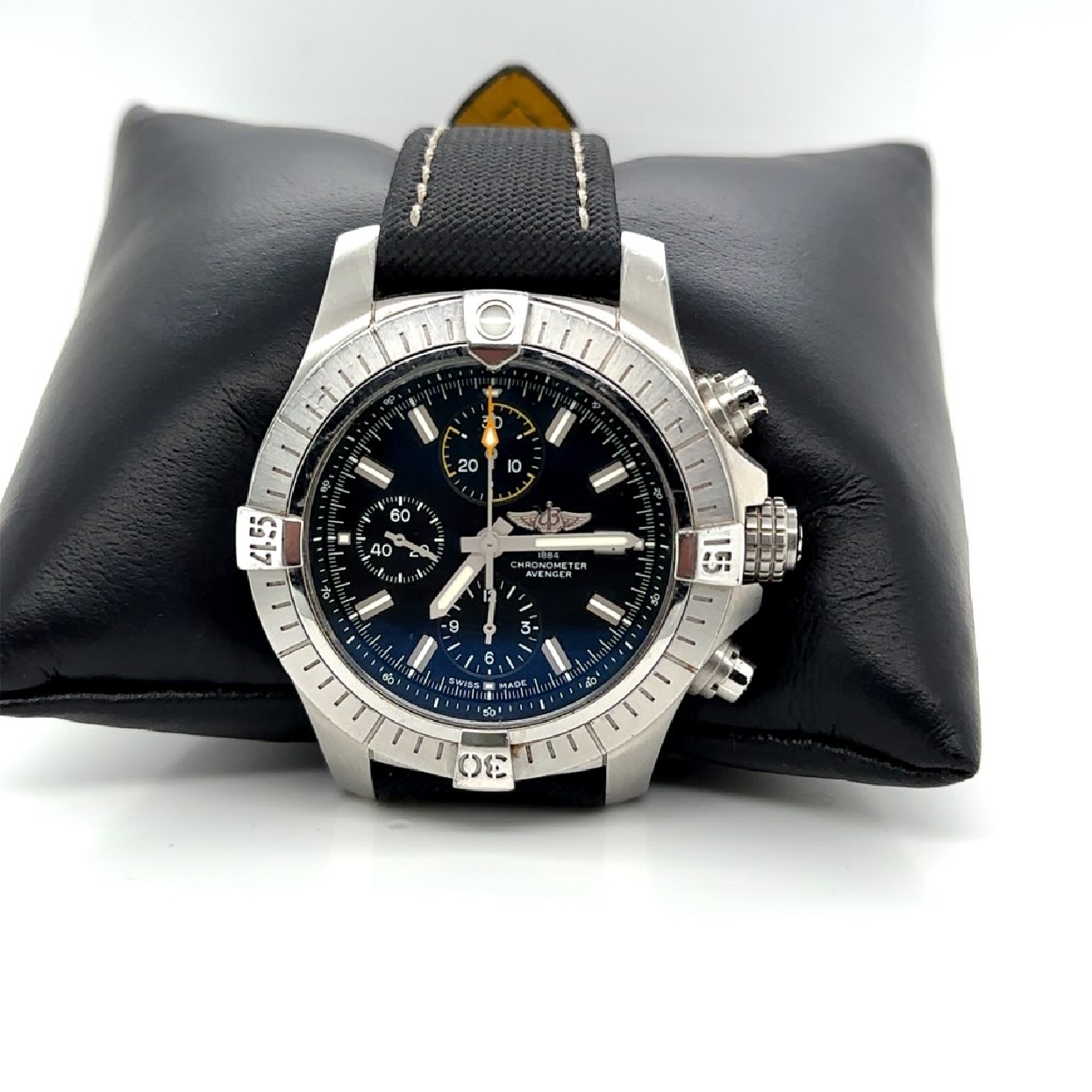 Breitling Chronometer Avenger Watch Black Dial

Reference: A13317101B1X1
Serial #: 7083289

*Certificate on file