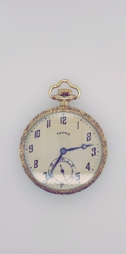 14K Gold Filled Illinois Open Faced Pocketwatch with Decorative Edges and Engraving on the Back
17J/12S
SN: 3712644
Pendant/Nickel Movement
Adjusted