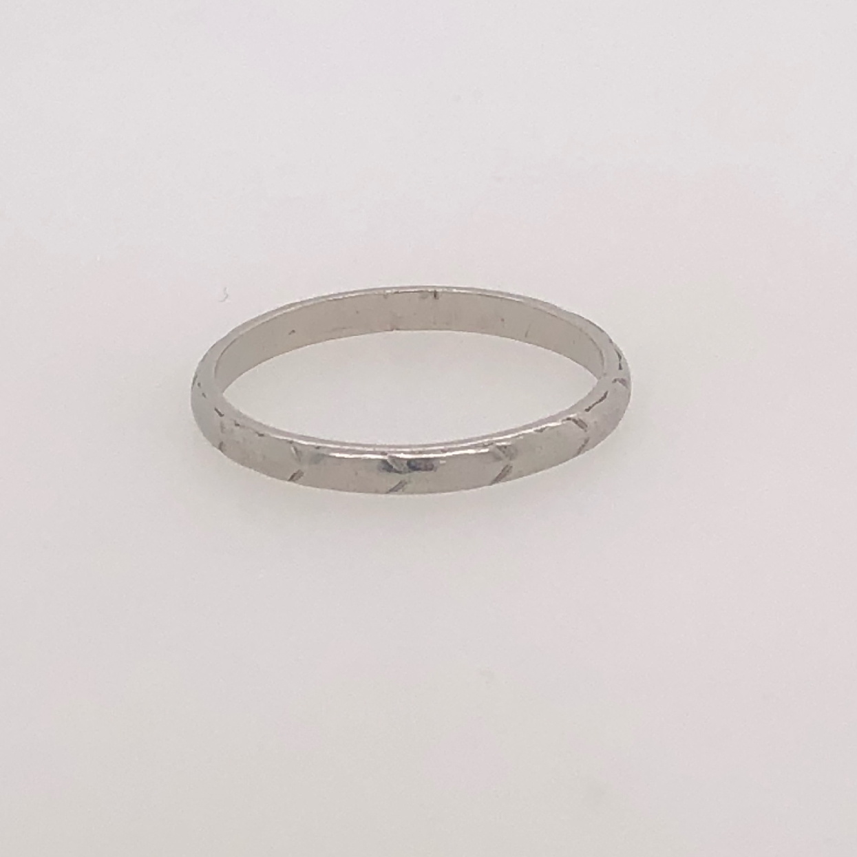 Platinum Antique Wedding Band with Etching Size 6.75