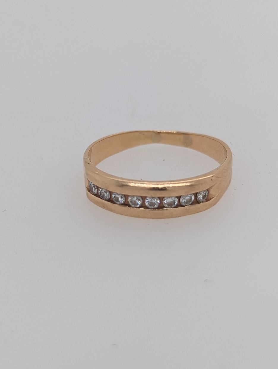 14K Yellow Gold 5.5mm Wedding Band with Channel Set Diamonds; Size 11.5
