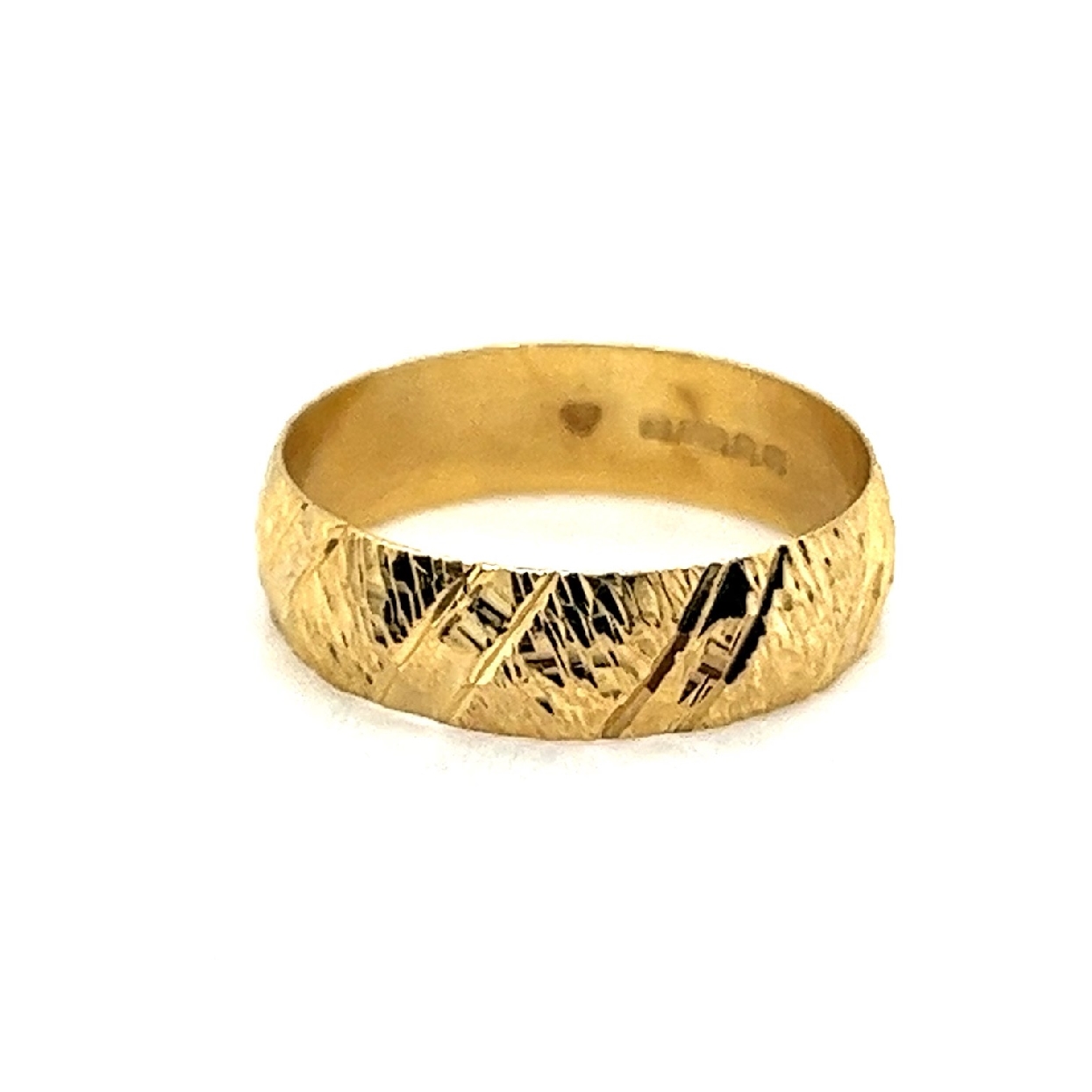 18K Yellow Gold Wedding Band with Etched Details

Size 6.75