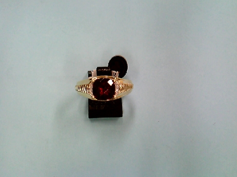 1058: 10K Certified Canadian gold Garnet (8x8mm#1) Ring set with 6 Diamonds (2 FC #55 .01 CT; 4 FC #55 .016 CT)