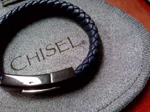 2795: One Chisel man s stainless steel polished black Ip Blue leather braided bracelet