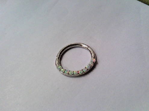 2840: One 14kwhite gold lined set opal hinged nose hoop 