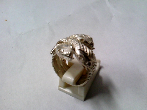 2856:  One  sterling silver triple head snake ring 