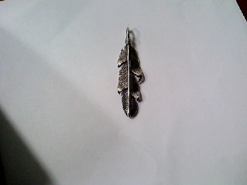 2924: One sterling silver 925 oxdized Feather motif charm