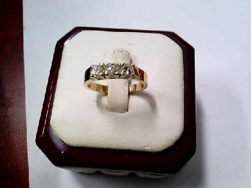 3852: One ladies 14k two tone 3 Round Brilliant cut diamond band set with 3.66mmx3.68mm I1 HI 0.50crtw 