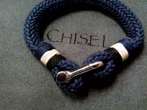 3869: Chisel brand stainless steel Woven Navy cottom 8.5inch gents bracelet with toggle screw clasp