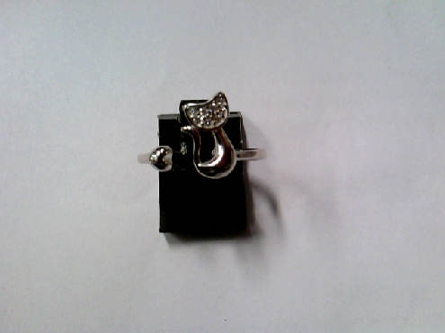 4179: One sterling silver cat ring set with cubic zirconia