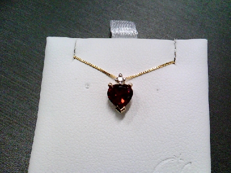 843: Forever Jewellery 10k yellow gold Heart shaped genuine Garnet and full cut round diamond pendant box link style chain 
6x6 mm garnet 0.015Tw diamond 