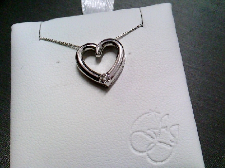 865: Forever Jewellery 10k white gold Heart pendant set with a full cut diamond 0.02crtw box link chain