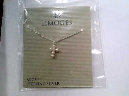 N4479: One ladies sterling silver pearl cross pendant on chain