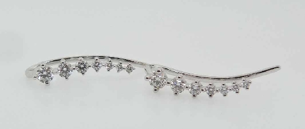 14KW diamond ear climbers by Frederic Sage set with:
- 2 RBC diamonds; 0.14cttw; G/H; VS-SI
- 2 RBC diamonds; 0.10cttw; G/H; VS-SI
- 2 RBC diamonds; 0.07cttw; G/H; VS-SI
- 8 RBC diamonds; 0.08cttw; G/H; VS-SI