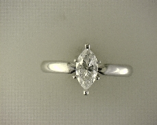 14kW/Plat 0.68 ct E I1 Marquise Diamond Solitaire Engagement Ring 