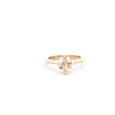 Gallery Gemma Gemstone Classics 14K Yellow Gold Oval Morganite Rin...