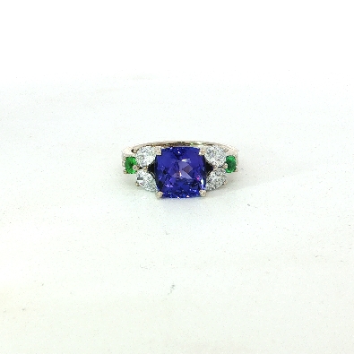 Gallery Gemma Classics  Stunning 3.35 ct. cushion cut Tanzanite cen...